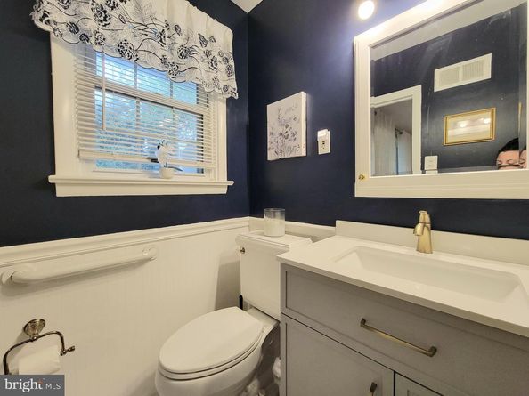 850 Thomas, Lafayette Hill PA 19444
