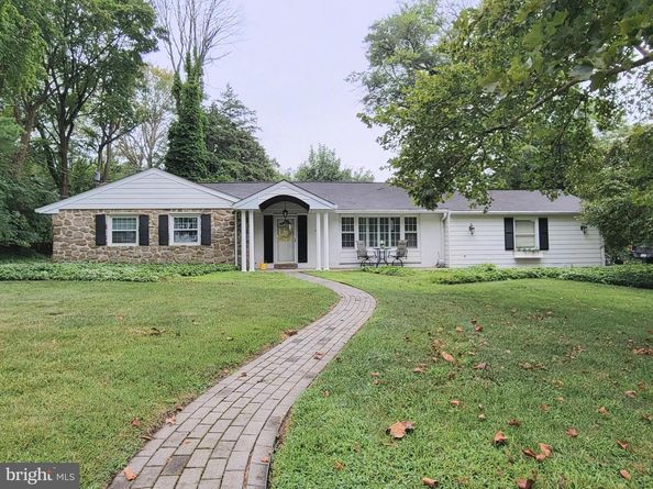 850 Thomas, Lafayette Hill PA 19444