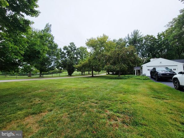 850 Thomas, Lafayette Hill PA 19444