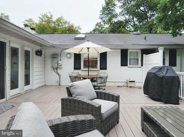 850 Thomas, Lafayette Hill PA 19444