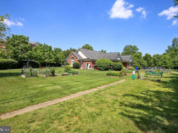 4378 N Pershing Drive 43781, Arlington VA 22203