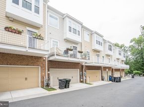 9652 Pullman Place, Fairfax VA 22031