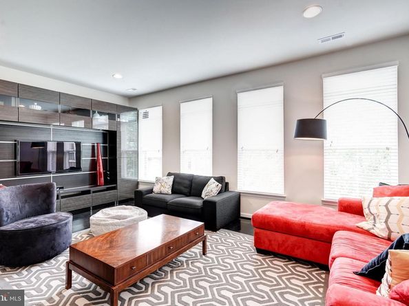 9652 Pullman Place, Fairfax VA 22031