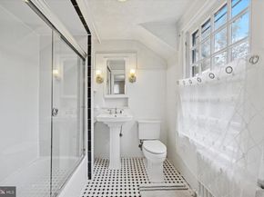 4 W Possum Hollow Road, Rose Valley PA 19086