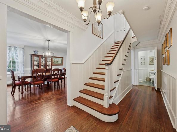 4 W Possum Hollow Road, Rose Valley PA 19086