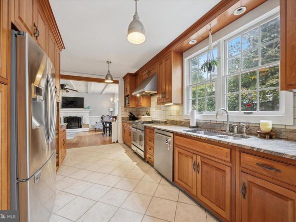 4 W Possum Hollow Road, Rose Valley PA 19086