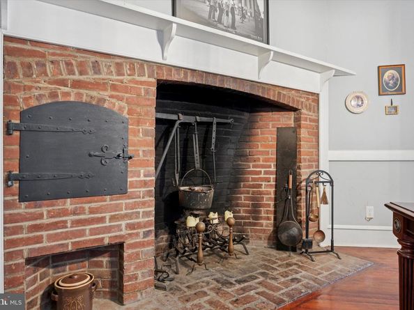 4 W Possum Hollow Road, Rose Valley PA 19086