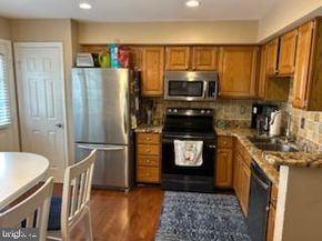5008 9TH Street S, Arlington VA 22204