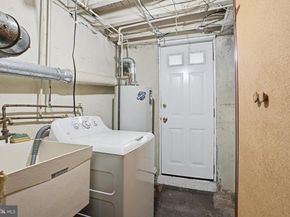 1008 E Cheltenham Avenue, Philadelphia PA 19124