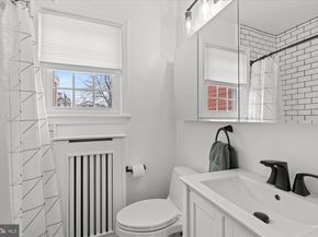 7 E Maple Street, Alexandria VA 22301