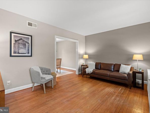 7 E Maple Street, Alexandria VA 22301