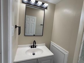 825 Rhawn Street, Philadelphia PA 19111