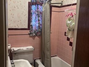 2313 South Darien Street, Philadelphia PA 19148