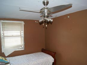 735 Grant Road, Folcroft PA 19032