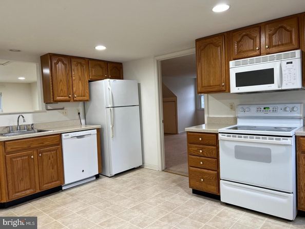 90 W Central Avenue, Paoli PA 19301