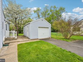 12209 Thornton Road, Philadelphia PA 19154