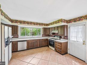 12209 Thornton Road, Philadelphia PA 19154