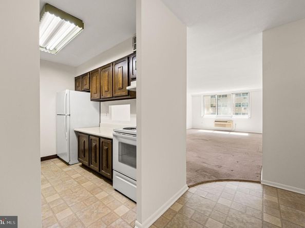 1901 John F Kennedy Boulevard 913, Philadelphia PA 19103