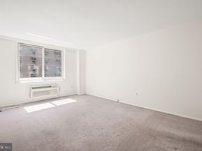 1901 John F Kennedy Boulevard 913, Philadelphia PA 19103