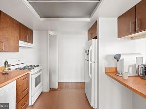 1326 Spruce Street 2308, Philadelphia PA 19107