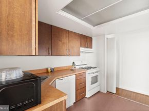 1326 Spruce Street 2308, Philadelphia PA 19107