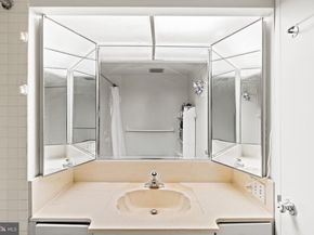 1326 Spruce Street 2308, Philadelphia PA 19107