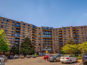 8370 Greensboro Drive 107, Mclean VA 22102