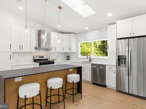 203 Audreys Court SE, Vienna VA 22180