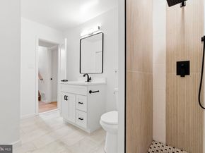 203 Audreys Court SE, Vienna VA 22180