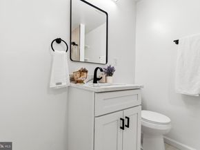 203 Audreys Court SE, Vienna VA 22180