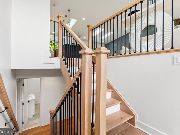 203 Audreys Court SE, Vienna VA 22180