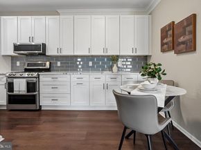 1521 Spring Gate Drive 10211, Mclean VA 22102