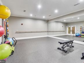 1521 Spring Gate Drive 10211, Mclean VA 22102
