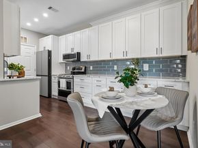 1521 Spring Gate Drive 10211, Mclean VA 22102