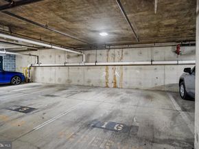 1521 Spring Gate Drive 10211, Mclean VA 22102