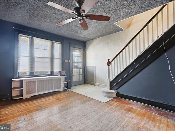 5718 Hegerman Street, Philadelphia PA 19135