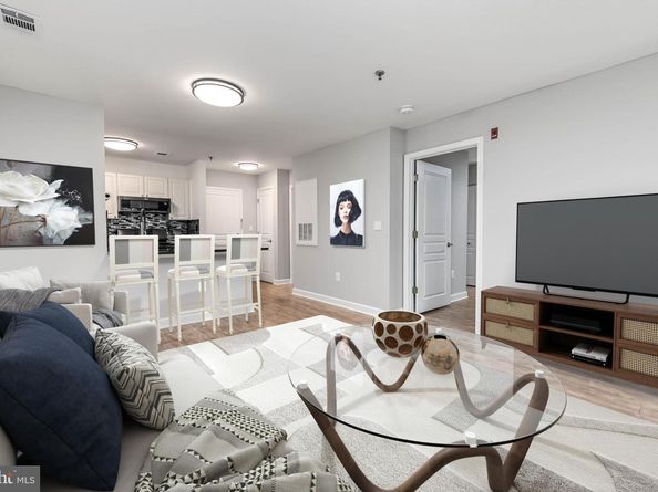 5573 Seminary Road 115, Falls Church VA 22041