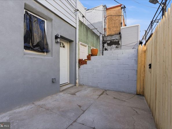 2248 S Darien Street, Philadelphia PA 19148