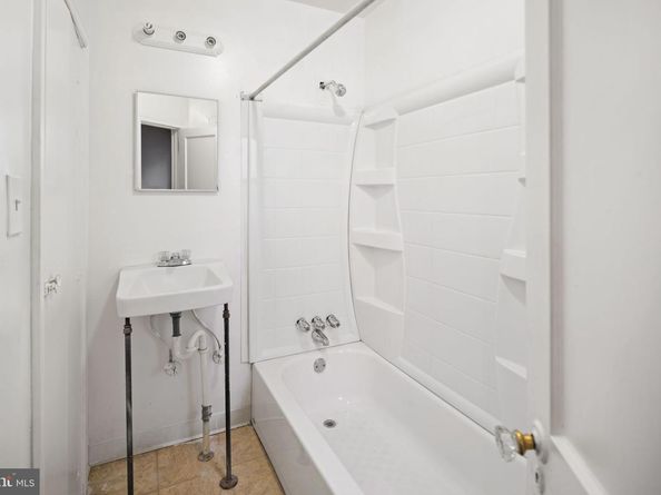 4915 Wissahickon Avenue, Philadelphia PA 19144