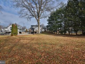 4032 Fairway Road, Lafayette Hill PA 19444