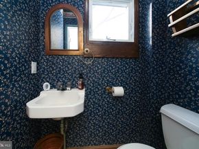 4032 Fairway Road, Lafayette Hill PA 19444