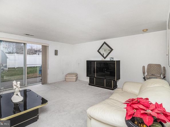 12707 Verda Drive, Philadelphia PA 19154