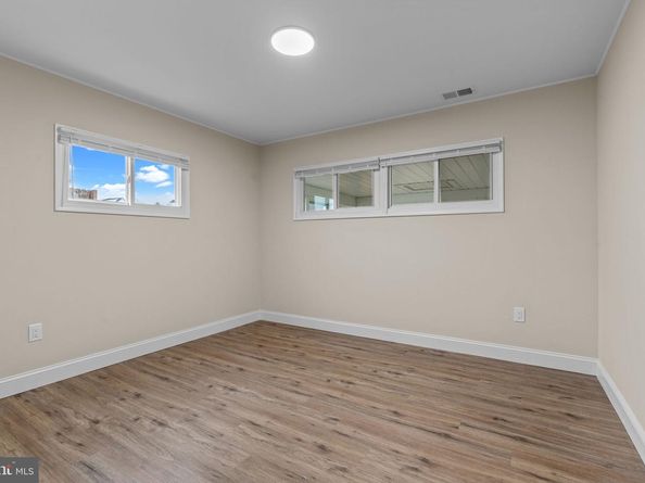 64 Vividleaf Lane, Levittown PA 19054