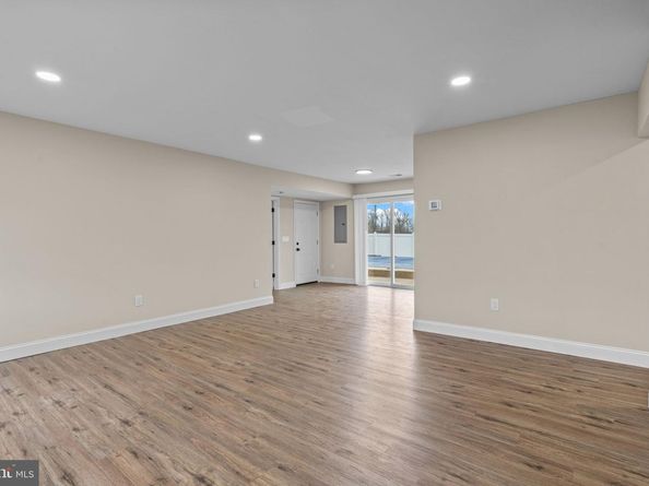 64 Vividleaf Lane, Levittown PA 19054