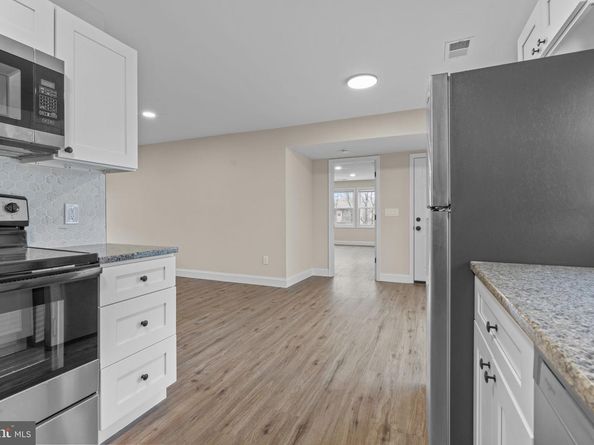 64 Vividleaf Lane, Levittown PA 19054