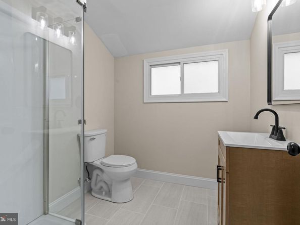 64 Vividleaf Lane, Levittown PA 19054