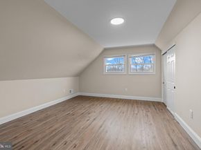 64 Vividleaf Lane, Levittown PA 19054