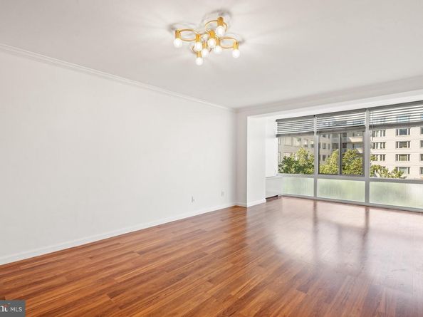 730 24TH Street NW 503, Washington DC 20037