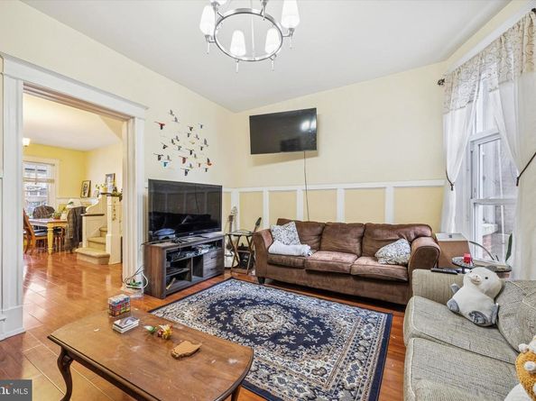 5027 Springfield Avenue, Philadelphia PA 19143