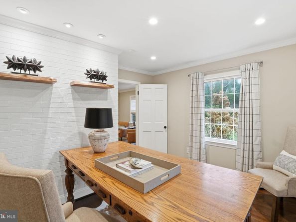 8436 Burning Tree Road, Bethesda MD 20817